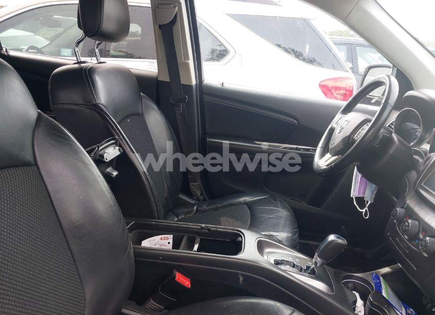 Photo 5 of 2020 Dodge Journey CROSSROAD (VIN 3C4PDCGB8LT272525)