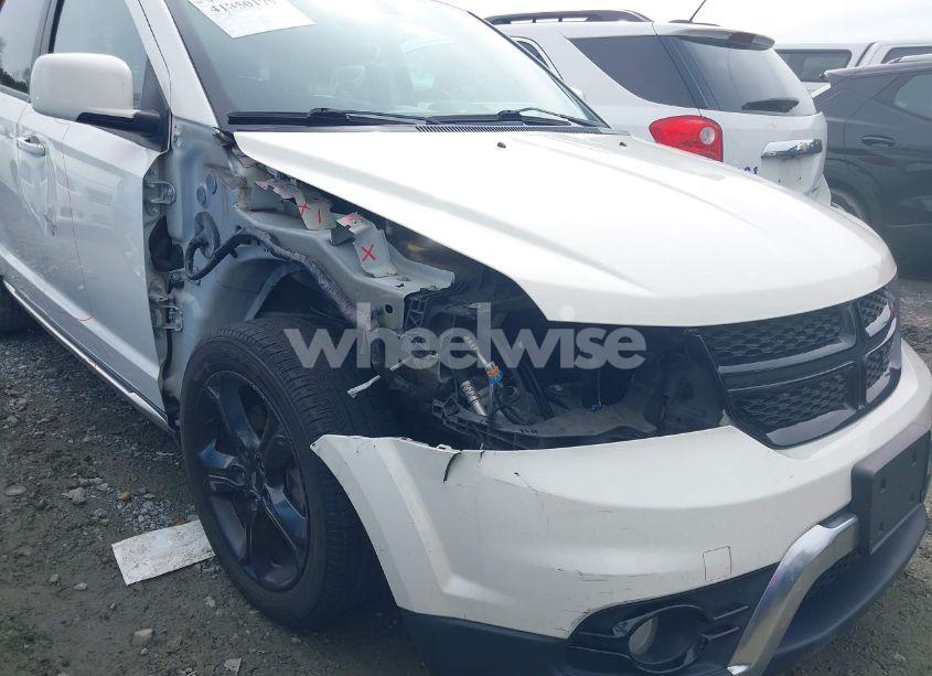 Photo 6 of 2020 Dodge Journey CROSSROAD (VIN 3C4PDCGB8LT272525)