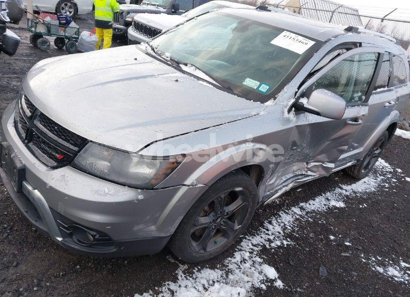 Photo 2 of 2020 Dodge Journey CROSSROAD (VIN 3C4PDCGB9LT266636)