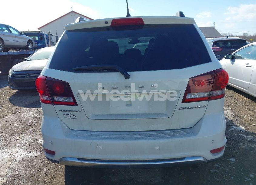 Photo 16 of 2020 Dodge Journey CROSSROAD (VIN 3C4PDCGB9LT266961)