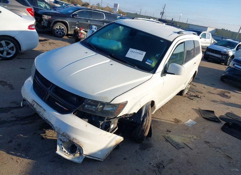 Photo 2 of 2018 Dodge Journey CROSSROAD (VIN 3C4PDCGBXJT141352)