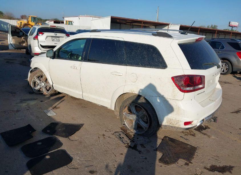 Photo 3 of 2018 Dodge Journey CROSSROAD (VIN 3C4PDCGBXJT141352)