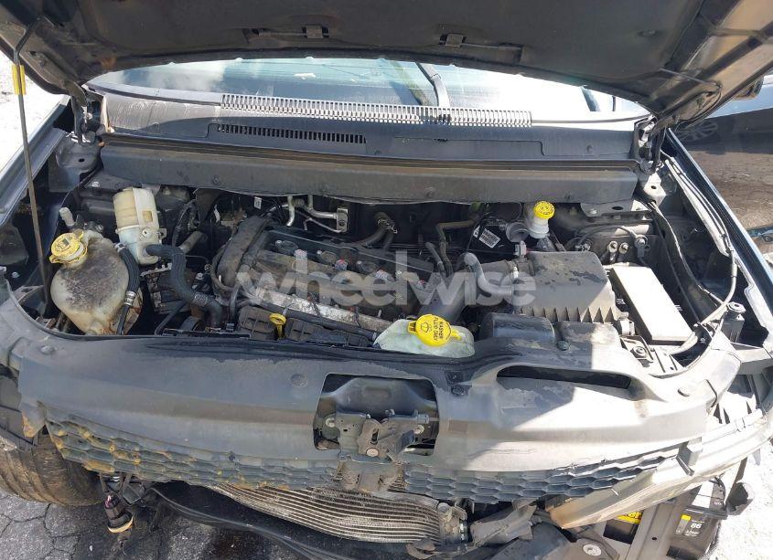 Photo 10 of 2018 Dodge Journey CROSSROAD (VIN 3C4PDCGBXJT421823)