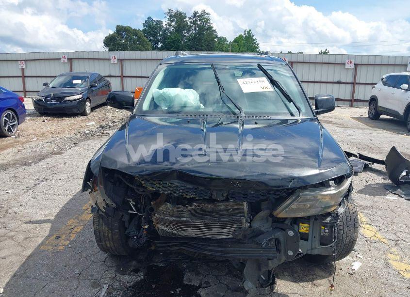 Photo 12 of 2018 Dodge Journey CROSSROAD (VIN 3C4PDCGBXJT421823)