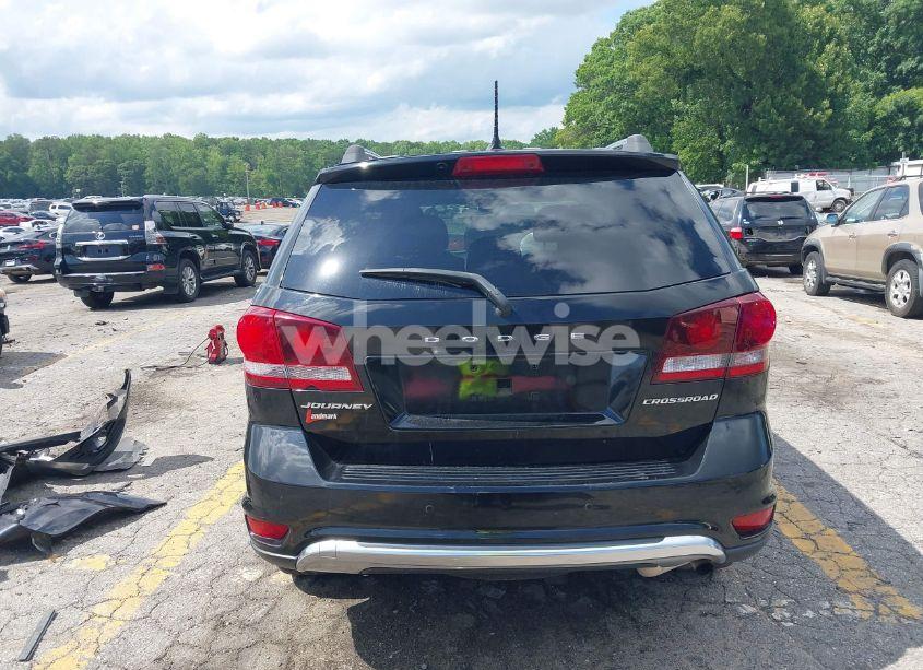 Photo 16 of 2018 Dodge Journey CROSSROAD (VIN 3C4PDCGBXJT421823)