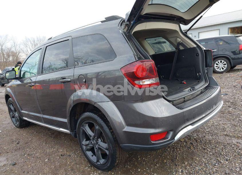 Photo 3 of 2020 Dodge Journey CROSSROAD (VIN 3C4PDCGBXLT270355)