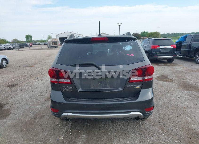 Photo 17 of 2018 Dodge Journey CROSSROAD (VIN 3C4PDCGG0JT505130)