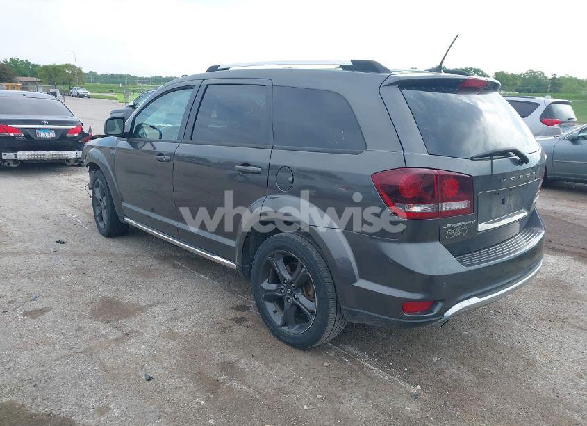 Photo 3 of 2018 Dodge Journey CROSSROAD (VIN 3C4PDCGG0JT505130)