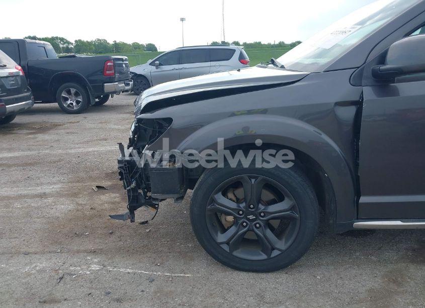 Photo 6 of 2018 Dodge Journey CROSSROAD (VIN 3C4PDCGG0JT505130)