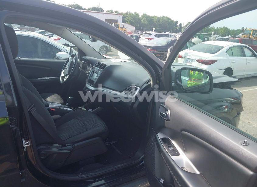 Photo 5 of 2017 Dodge Journey CROSSROAD (VIN 3C4PDCGG1HT554945)