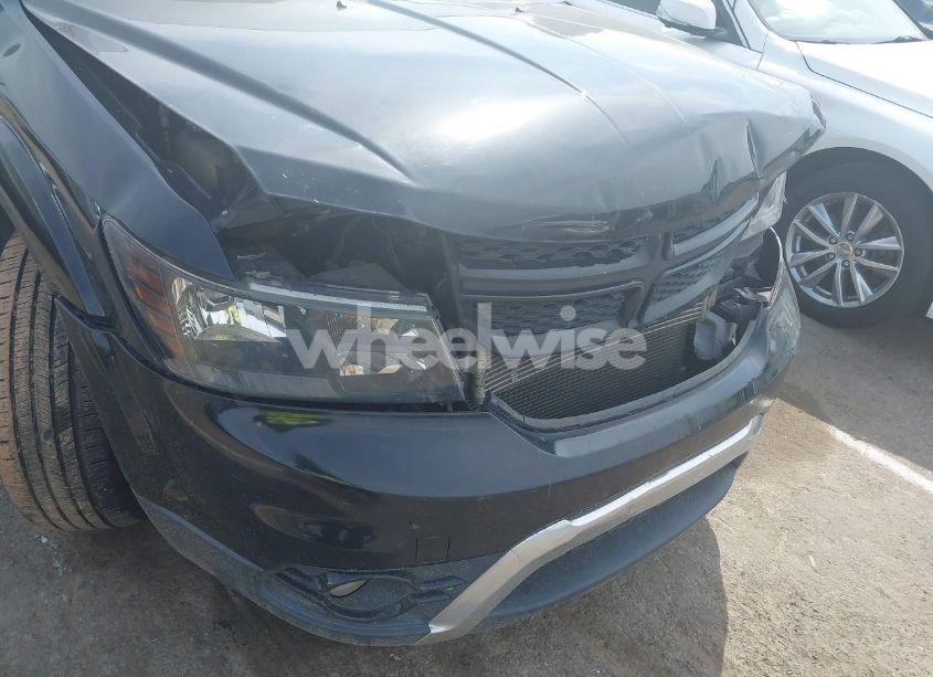 Photo 6 of 2017 Dodge Journey CROSSROAD (VIN 3C4PDCGG1HT554945)