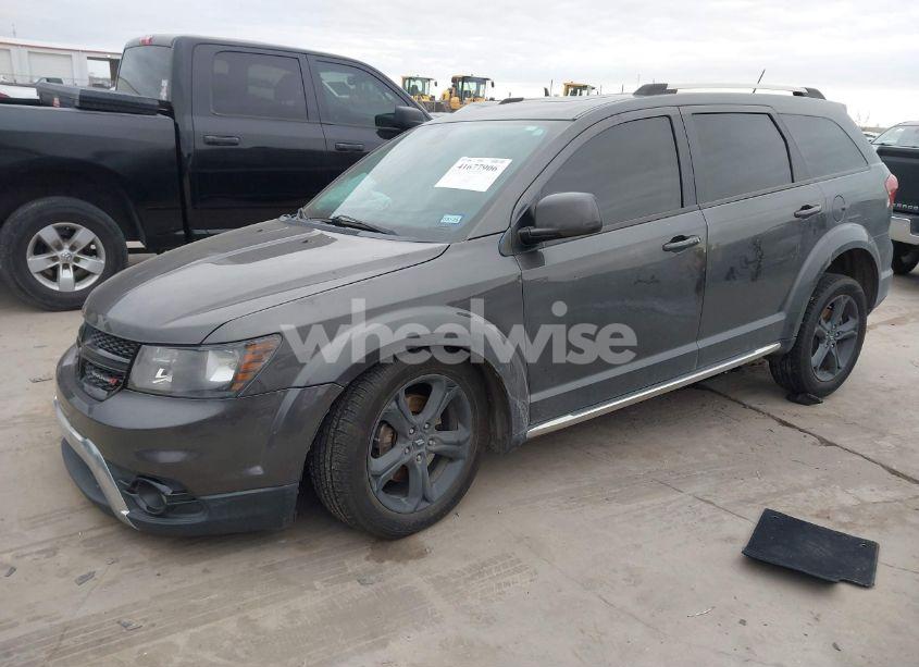 Photo 2 of 2018 Dodge Journey CROSSROAD (VIN 3C4PDCGG1JT412150)