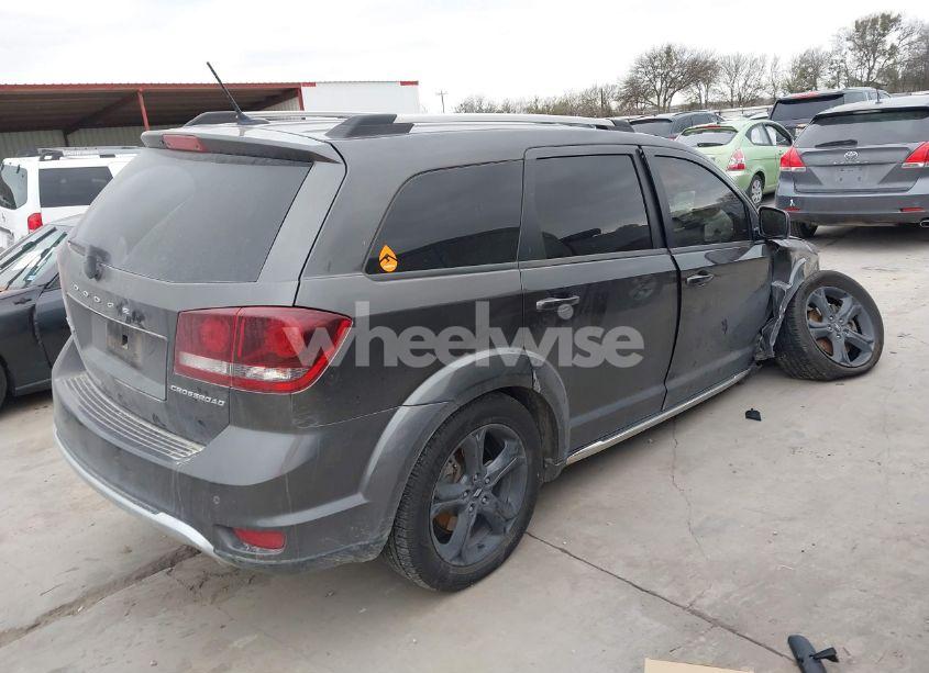 Photo 4 of 2018 Dodge Journey CROSSROAD (VIN 3C4PDCGG1JT412150)