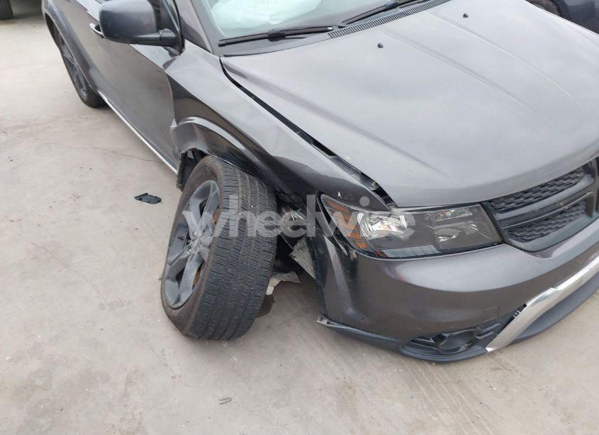 Photo 6 of 2018 Dodge Journey CROSSROAD (VIN 3C4PDCGG1JT412150)