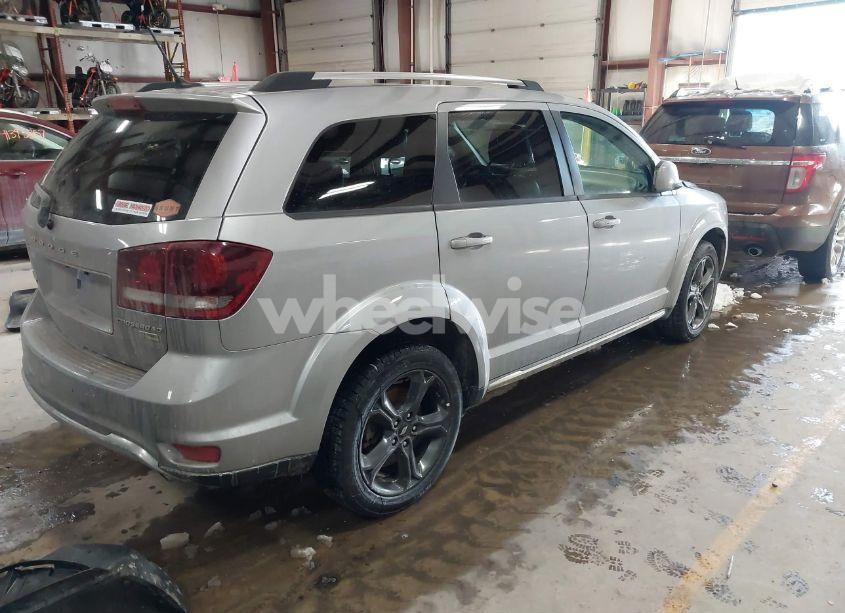 Photo 4 of 2018 Dodge Journey CROSSROAD (VIN 3C4PDCGG2JT505100)