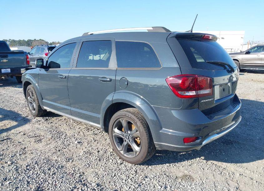 Photo 3 of 2018 Dodge Journey CROSSROAD (VIN 3C4PDCGG4JT476635)