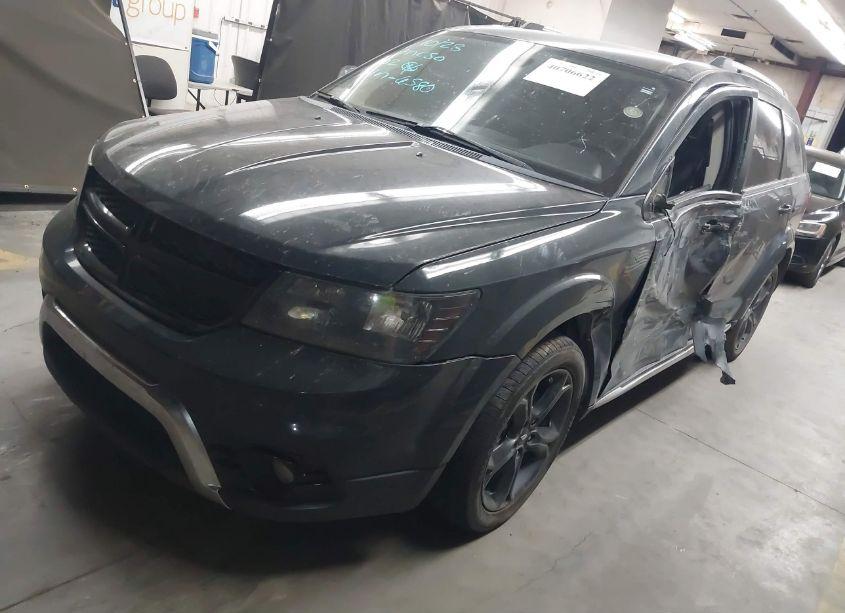 Photo 2 of 2018 Dodge Journey CROSSROAD (VIN 3C4PDCGG5JT476580)