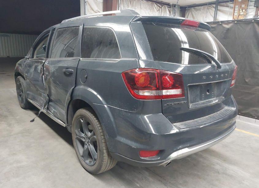 Photo 3 of 2018 Dodge Journey CROSSROAD (VIN 3C4PDCGG5JT476580)