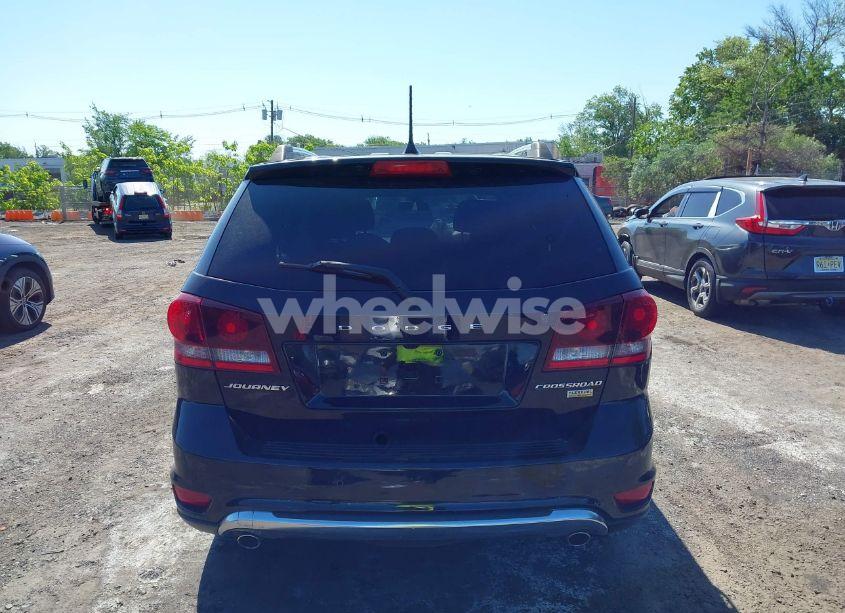 Photo 15 of 2018 Dodge Journey CROSSROAD (VIN 3C4PDCGG5JT505074)