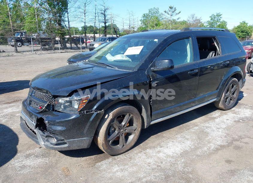 Photo 2 of 2018 Dodge Journey CROSSROAD (VIN 3C4PDCGG5JT505074)