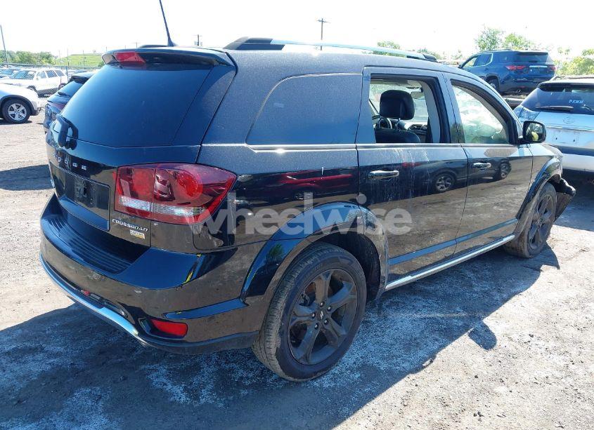 Photo 4 of 2018 Dodge Journey CROSSROAD (VIN 3C4PDCGG5JT505074)