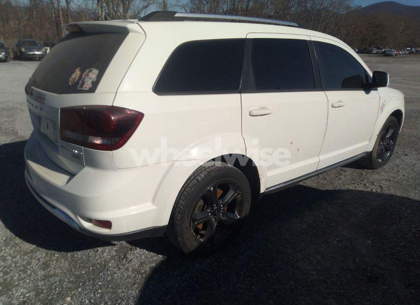 Photo 4 of 2018 Dodge Journey CROSSROAD (VIN 3C4PDCGG5JT516303)