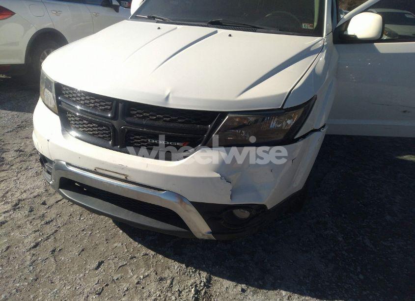 Photo 6 of 2018 Dodge Journey CROSSROAD (VIN 3C4PDCGG5JT516303)