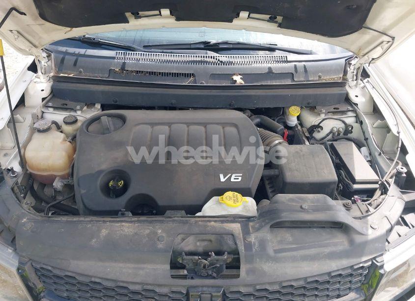 Photo 10 of 2018 Dodge Journey CROSSROAD (VIN 3C4PDCGG6JT305675)