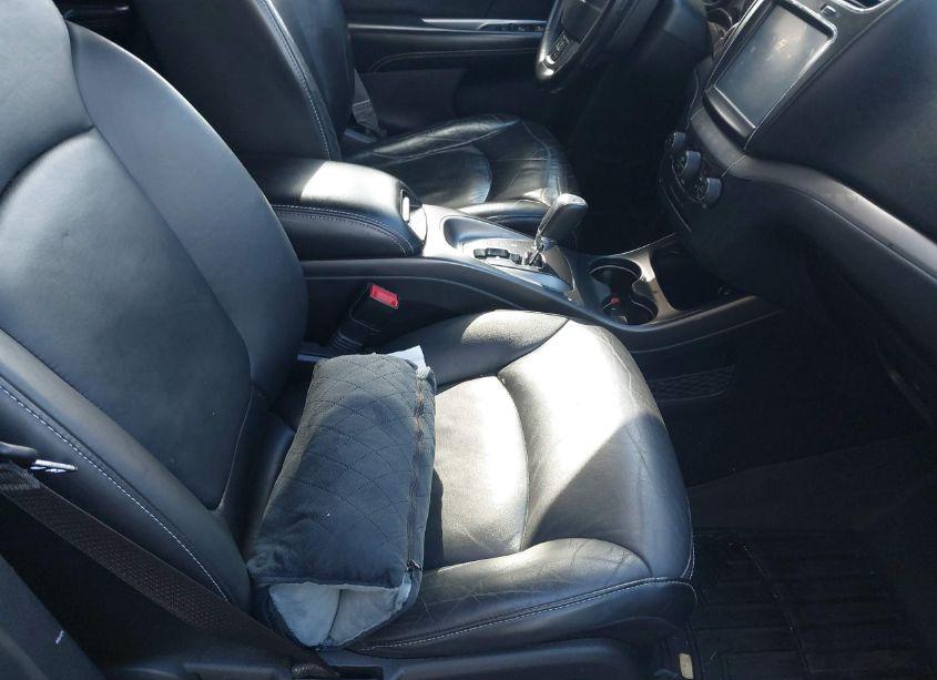 Photo 5 of 2018 Dodge Journey CROSSROAD (VIN 3C4PDCGG6JT430059)