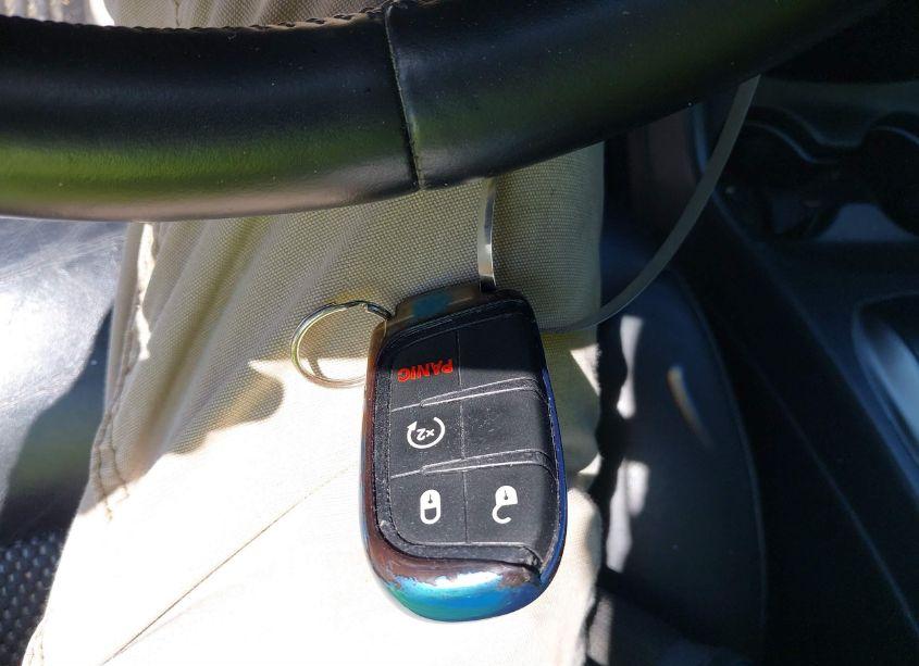 Photo 11 of 2018 Dodge Journey CROSSROAD (VIN 3C4PDCGG7JT505366)