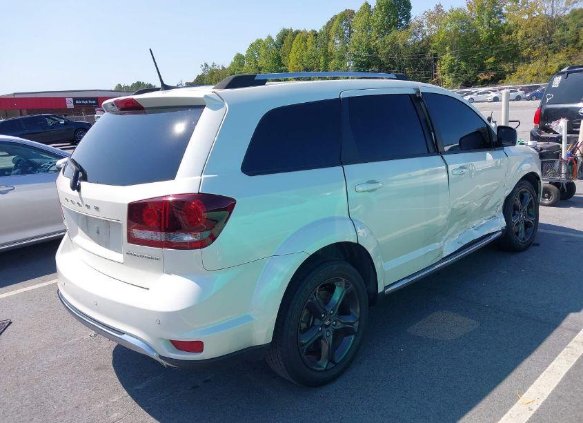 Photo 4 of 2018 Dodge Journey CROSSROAD (VIN 3C4PDCGG7JT505366)