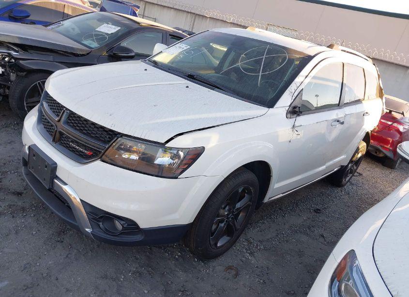 Photo 2 of 2018 Dodge Journey CROSSROAD (VIN 3C4PDCGG7JT513645)