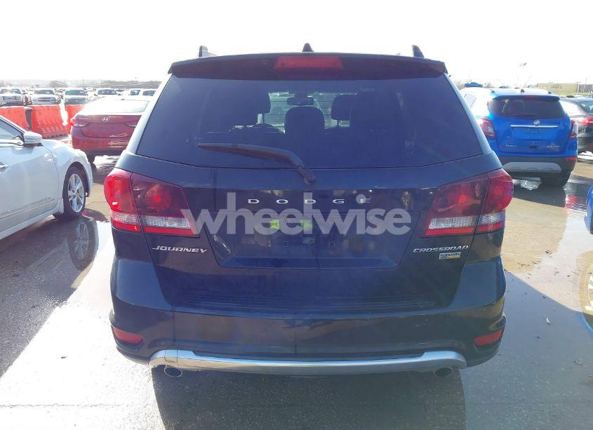 Photo 16 of 2019 Dodge Journey CROSSROAD (VIN 3C4PDCGG8KT803376)