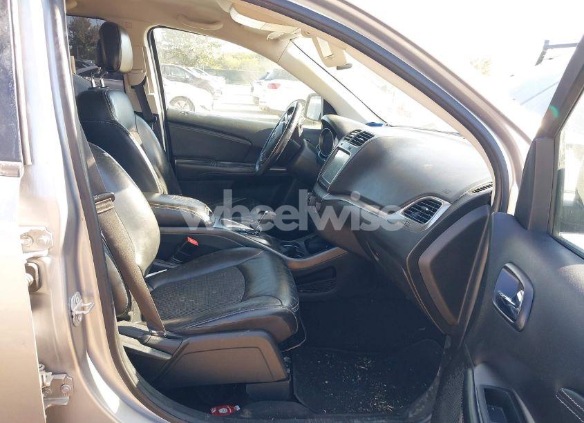 Photo 5 of 2018 Dodge Journey CROSSROAD (VIN 3C4PDCGG9JT345605)