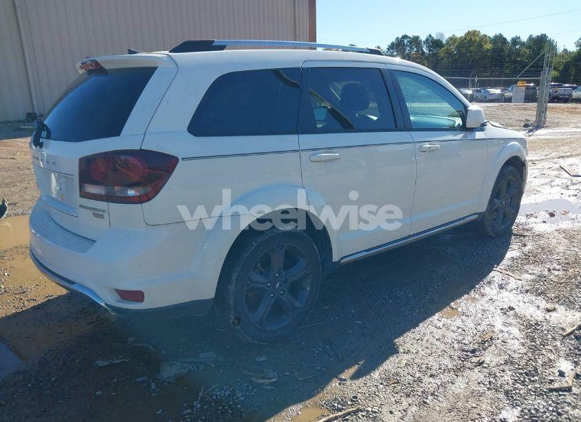 Photo 4 of 2019 Dodge Journey CROSSROAD (VIN 3C4PDCGG9KT769786)