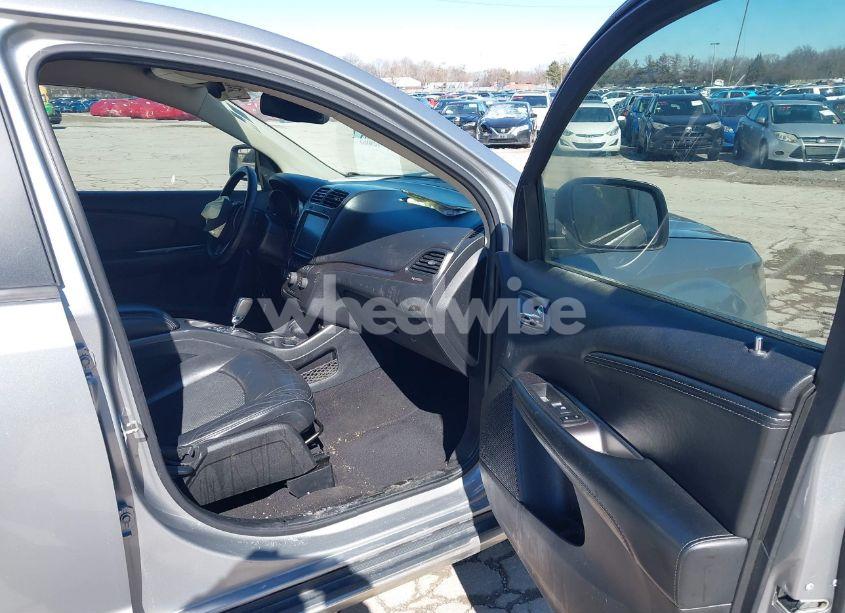 Photo 5 of 2019 Dodge Journey CROSSROAD (VIN 3C4PDCGG9KT857947)