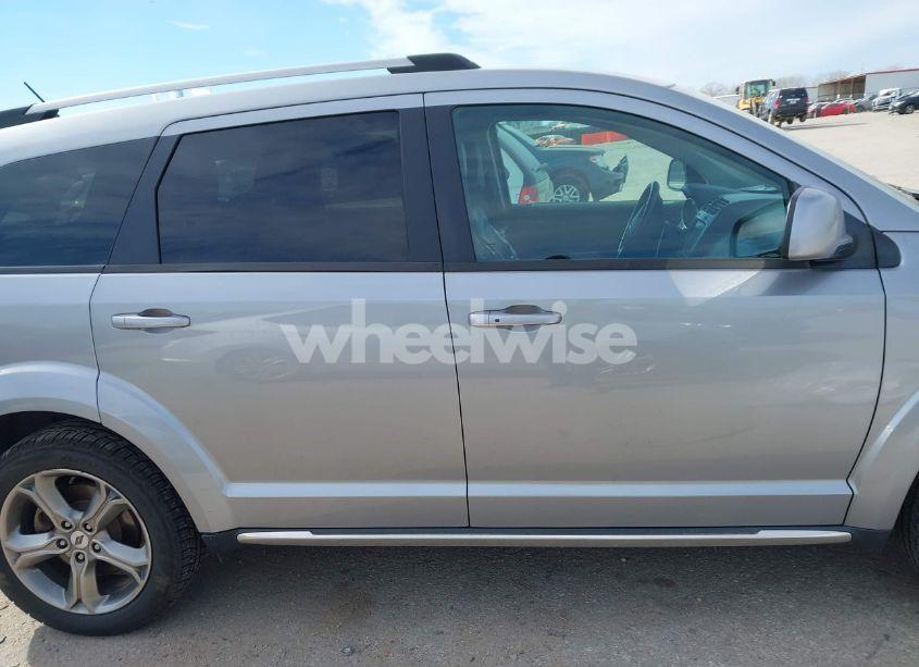 Photo 14 of 2018 Dodge Journey CROSSROAD (VIN 3C4PDCGGXJT215834)