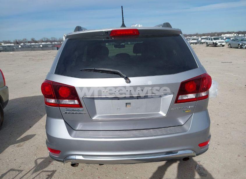 Photo 17 of 2018 Dodge Journey CROSSROAD (VIN 3C4PDCGGXJT215834)