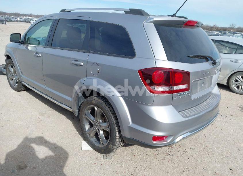 Photo 3 of 2018 Dodge Journey CROSSROAD (VIN 3C4PDCGGXJT215834)