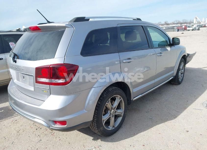 Photo 4 of 2018 Dodge Journey CROSSROAD (VIN 3C4PDCGGXJT215834)