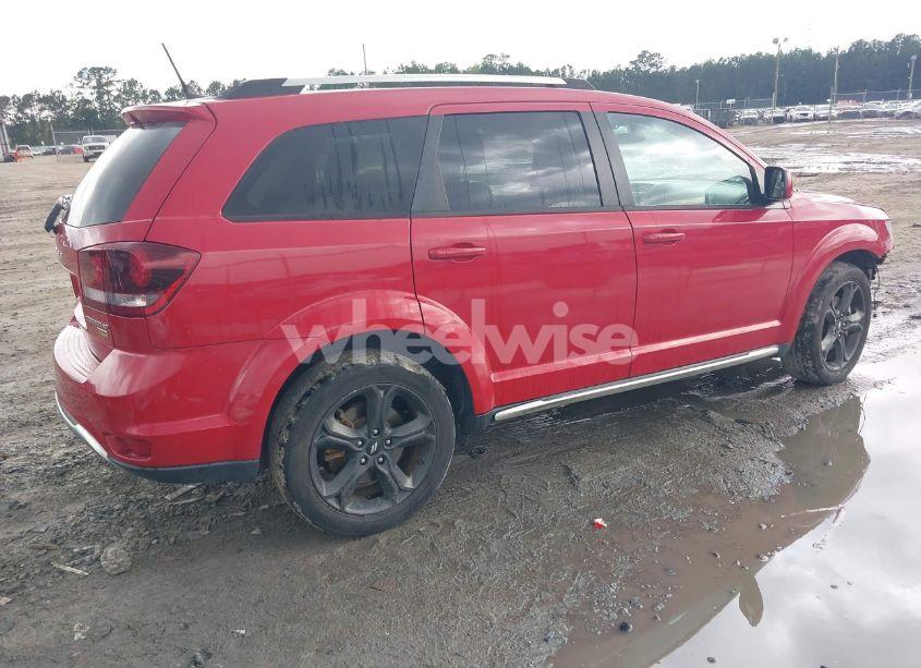 Photo 4 of 2018 Dodge Journey CROSSROAD (VIN 3C4PDCGGXJT378693)