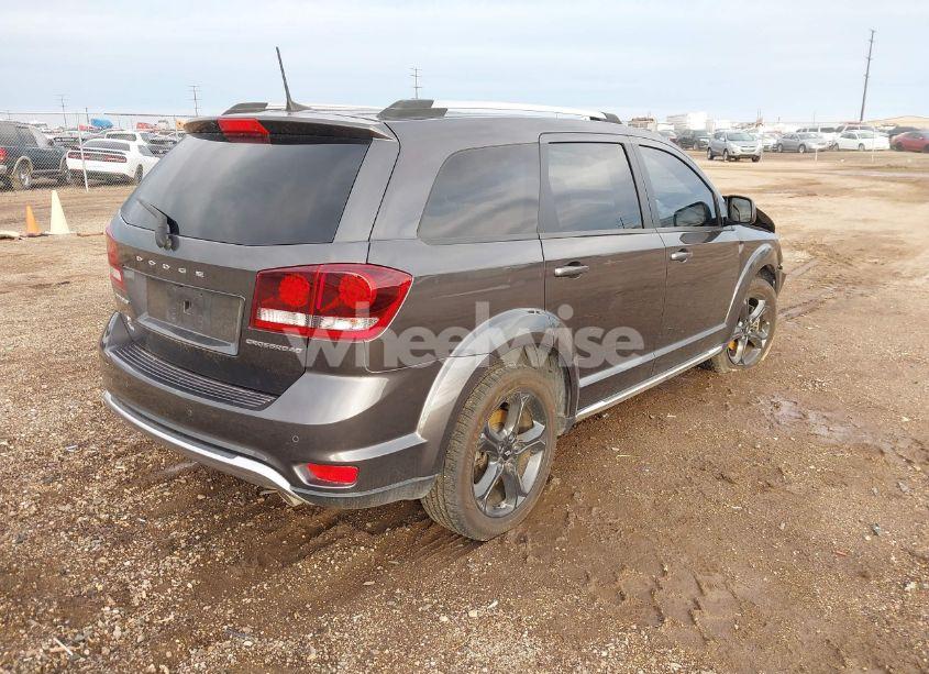 Photo 4 of 2018 Dodge Journey CROSSROAD (VIN 3C4PDCGGXJT507158)