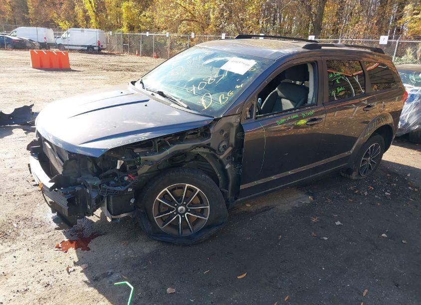 Photo 2 of 2018 Dodge Journey SE AWD (VIN 3C4PDDAG1JT478065)