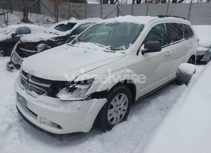 Photo 2 of 2014 Dodge Journey SE (VIN 3C4PDDAG5ET187655)