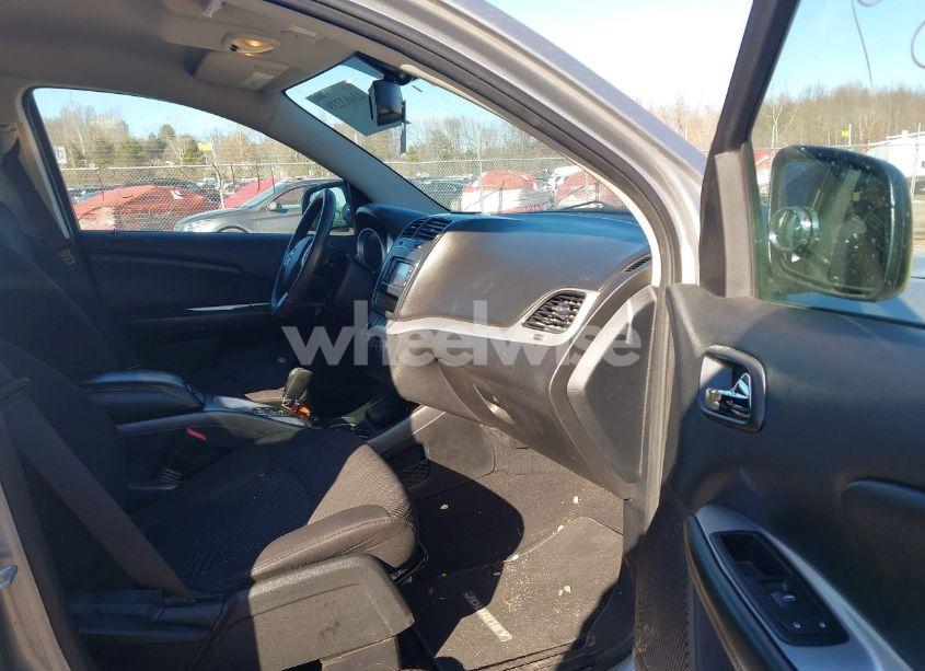 Photo 5 of 2015 Dodge Journey SE (VIN 3C4PDDAG5FT725790)