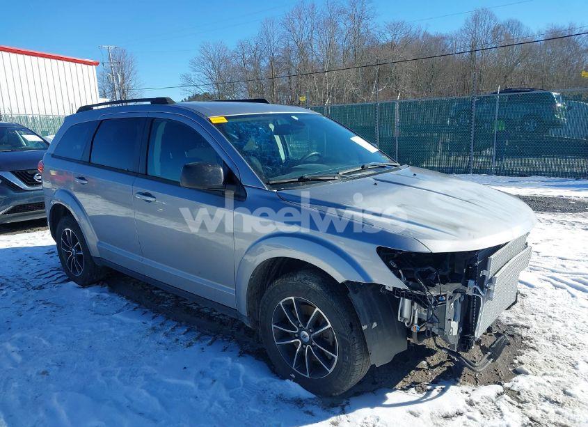 2018 Dodge Journey SE AWD (VIN 3C4PDDAG5JT477842) main photo