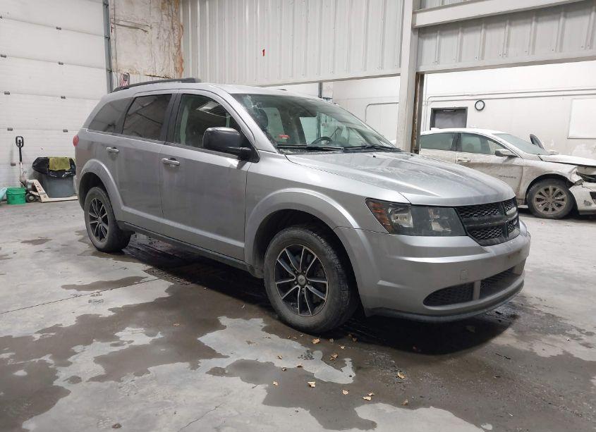2018 Dodge Journey SE AWD (VIN 3C4PDDAG5JT510046) main photo
