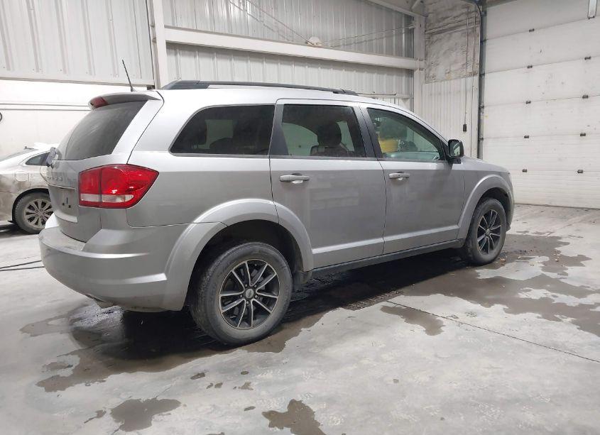 Photo 4 of 2018 Dodge Journey SE AWD (VIN 3C4PDDAG5JT510046)