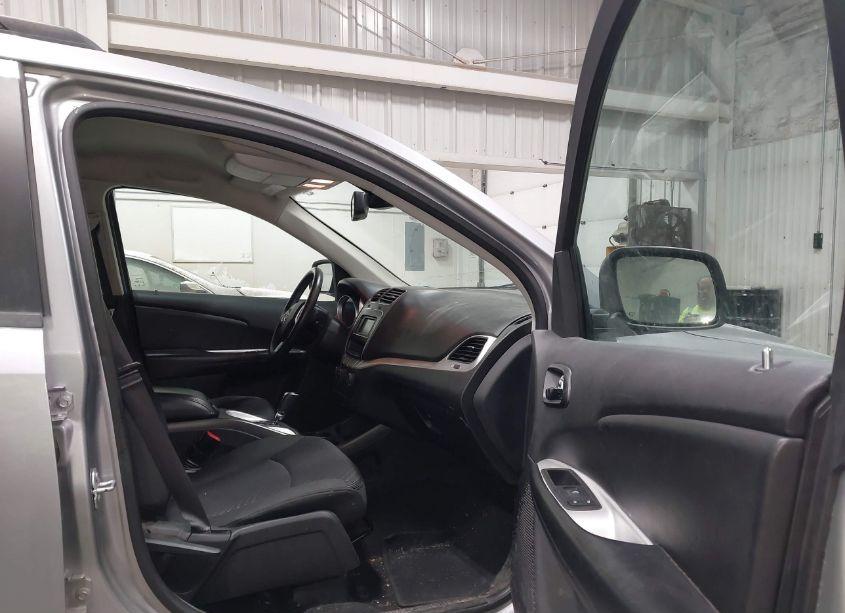 Photo 5 of 2018 Dodge Journey SE AWD (VIN 3C4PDDAG5JT510046)