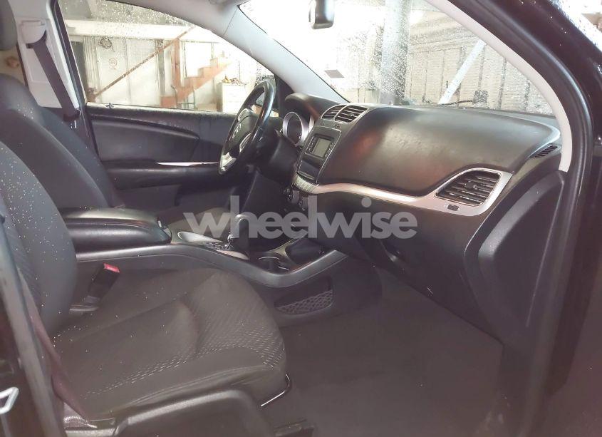 Photo 5 of 2016 Dodge Journey SE (VIN 3C4PDDAG6GT117102)